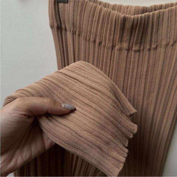 Acne Studios SS 2019 Long Ribbed Leggings - Picture 4 of 4